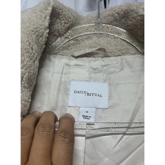 Daily Ritual Jacket Womens MED Beige Brown Teddy Bear Fleece Oversized-Fit Coat - Picture 5 of 10